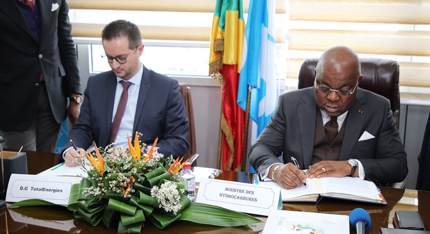 Signature des avenants aux contrats de partages de production de TotalEnergies E&P Congo le 27 avril 2022 Signature des avenants aux contrats de partages de production de TotalEnergies E&P Congo le 27 avril 2022