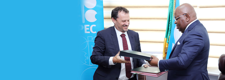 Signature des avenants aux contrats de partages de production des permis opérés par les sociétés Perenco Congo et Congorep le 28 avril 2022 Signature des avenants aux contrats de partages de production des permis opérés par les sociétés Perenco Congo et Congorep le 28 avril 2022