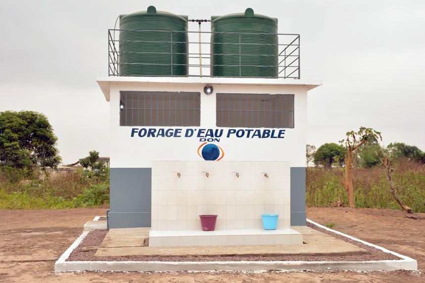 La SNPC apporte de l’eau potable et de l’électricité dans plusieurs villages La SNPC apporte de l’eau potable et de l’électricité dans plusieurs villages