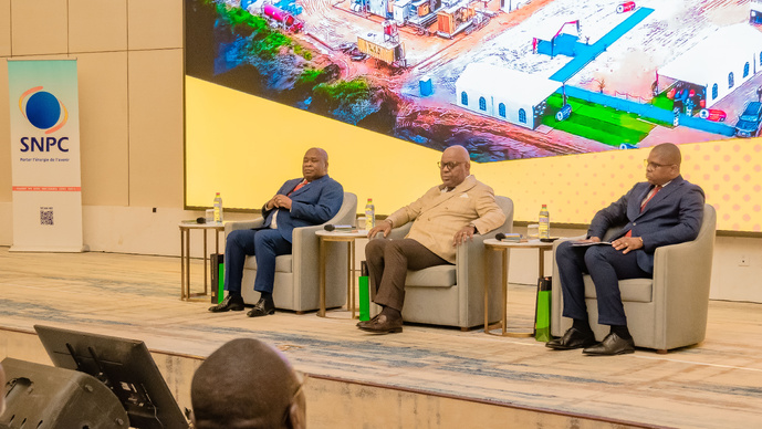 Lancement du roadshow sur "l’emprunt obligataire par appel public à l'épargne" de la SNPC à Brazzaville Lancement du roadshow sur "l’emprunt obligataire par appel public à l'épargne" de la SNPC à Brazzaville