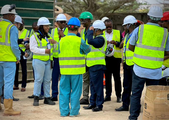 Cérémonie d’achèvement du gros œuvre de la future Tour SNPC Cérémonie d’achèvement du gros œuvre de la future Tour SNPC