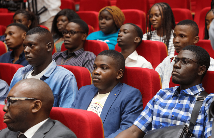 Bourses SNPC 2025 : destination Algérie et Azerbaïdjan Bourses SNPC 2025 : destination Algérie et Azerbaïdjan