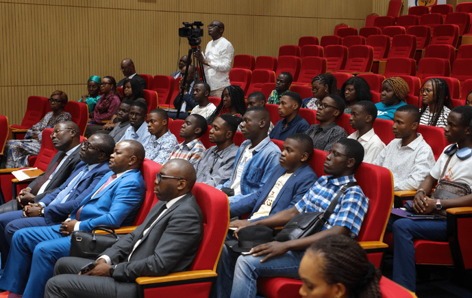 Bourses SNPC 2025 : destination Algérie et Azerbaïdjan Bourses SNPC 2025 : destination Algérie et Azerbaïdjan