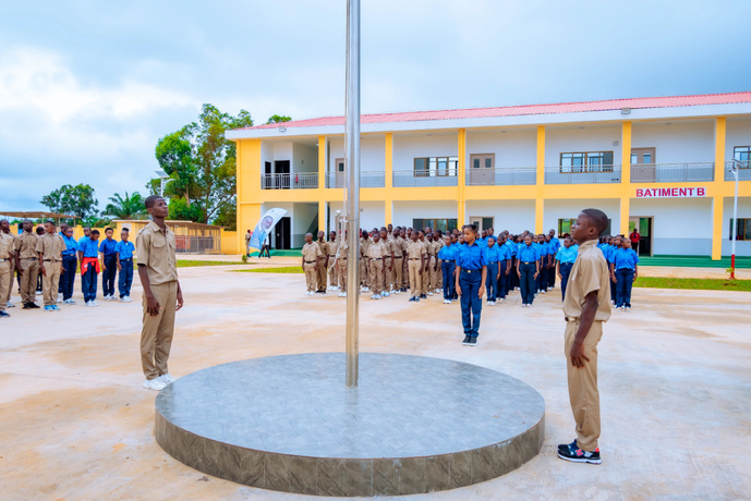 Inauguration du Lycée d’Enseignement Général Simon-Pierre Kikhounga-Ngot à LOUVAKOU Inauguration du Lycée d’Enseignement Général Simon-Pierre Kikhounga-Ngot à LOUVAKOU