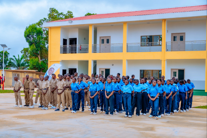 Inauguration du Lycée d’Enseignement Général Simon-Pierre Kikhounga-Ngot à LOUVAKOU