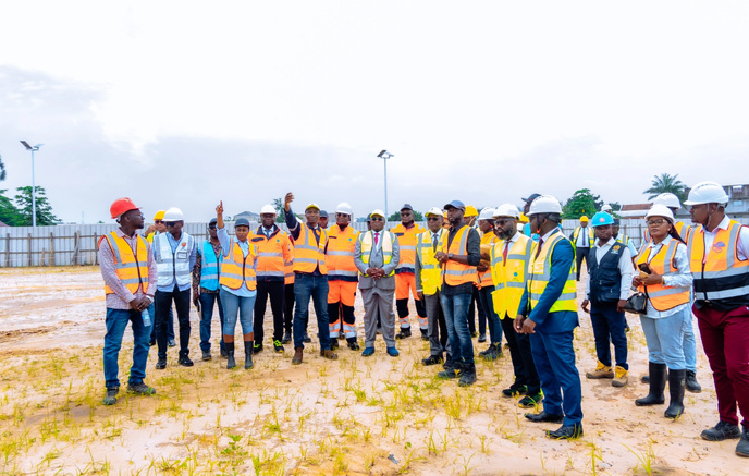 Visite du futur dépôt en construction - SNPC Aviation Visite du futur dépôt en construction - SNPC Aviation