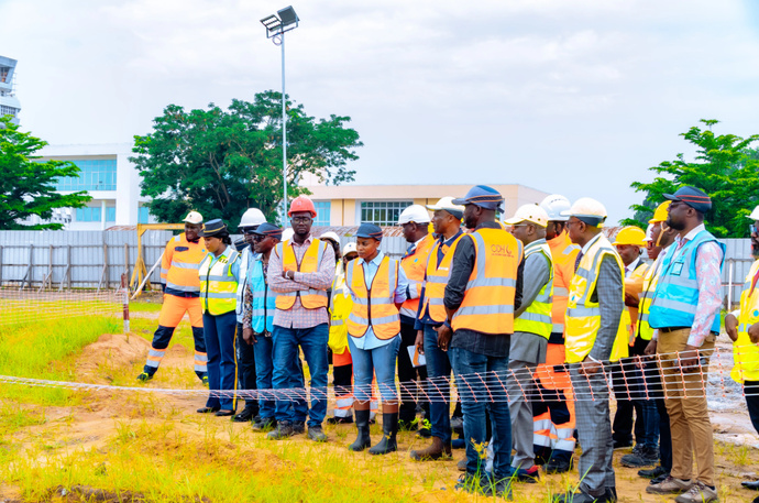 Visite du futur dépôt en construction - SNPC Aviation Visite du futur dépôt en construction - SNPC Aviation