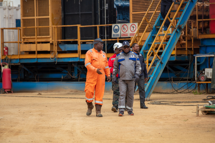 Le Directeur Général en visite sur les sites pétroliers de Nanga I et du Mayombe