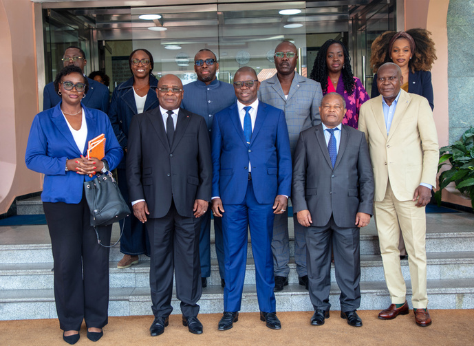 La SNPC et l'OMS signent un accord de partenariat pour renforcer les soins de santé primaires