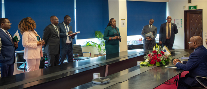 Monsieur Maixent Raoul Ominga honoré par la Médaille d’or de la Ligue universelle du bien public