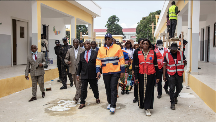 Plusieurs visites officielles sur le chantier du complexe scolaire Angola Libre Plusieurs visites officielles sur le chantier du complexe scolaire Angola Libre