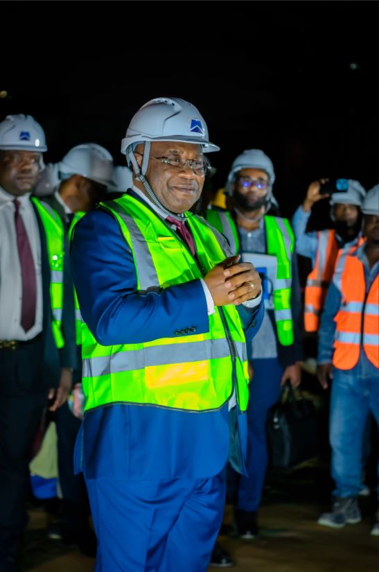 Le Directeur Général visite la Tour SNPC et salue l'avancement des travaux