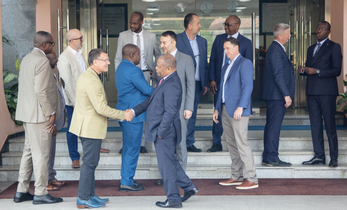 Une délégation de la société Halliburton reçue au siège du Groupe SNPC Une délégation de la société Halliburton reçue au siège du Groupe SNPC