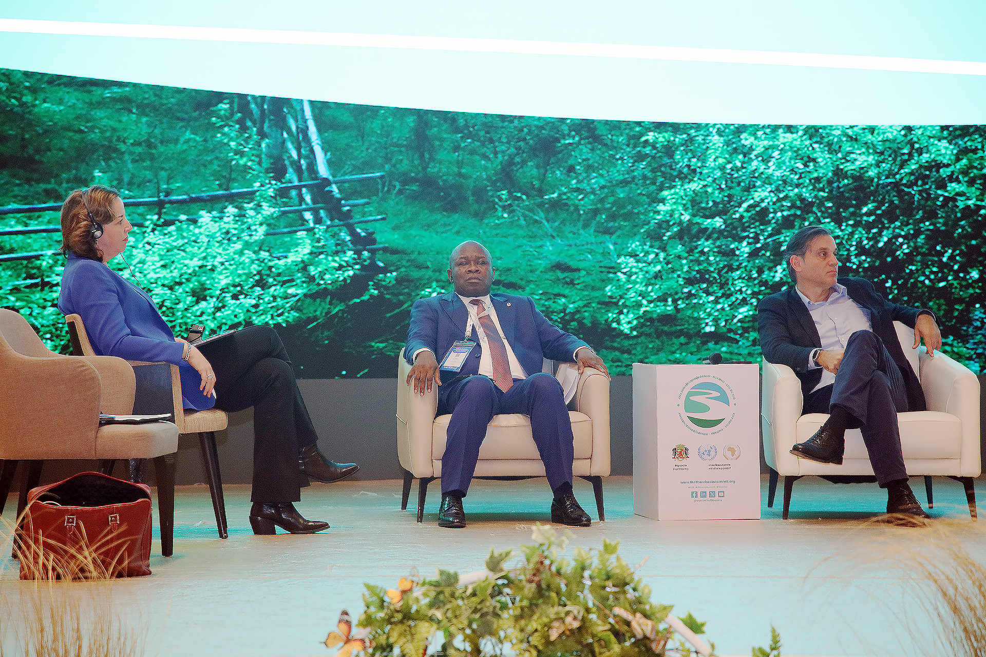 La SNPC participe au Sommet des Trois Bassins des Ecosystèmes de Biodiversité et des Forêts tropicales La SNPC participe au Sommet des Trois Bassins des Ecosystèmes de Biodiversité et des Forêts tropicales