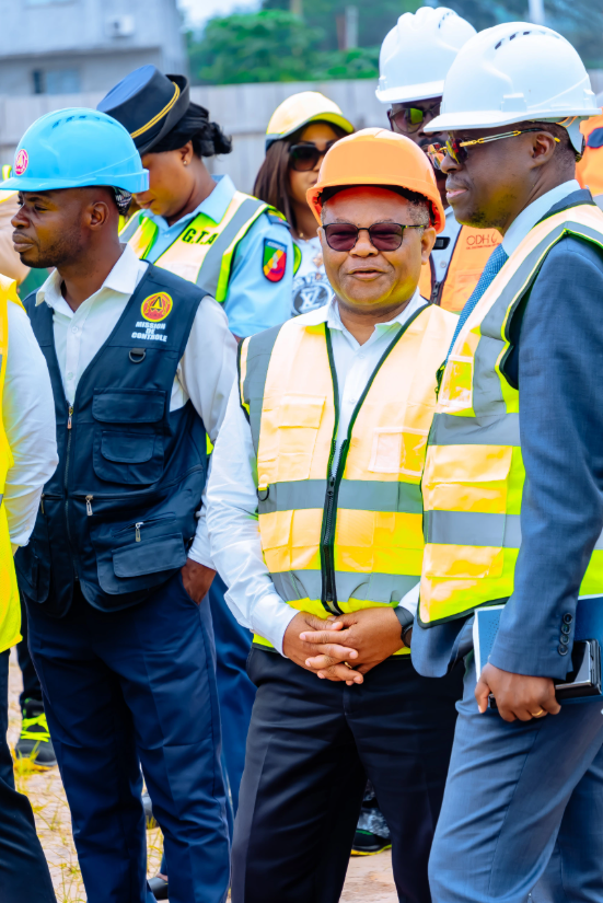 Visite du futur dépôt en construction - SNPC Aviation