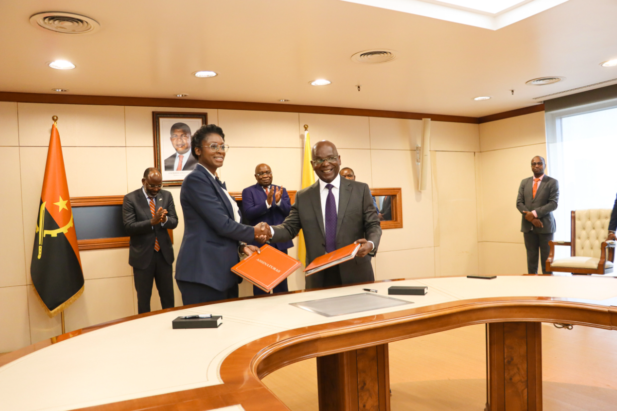Coopération régionale : signature d’un MoU entre ILOGS et SONILS en Angola