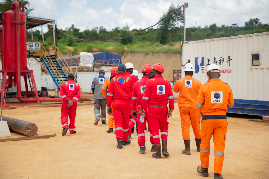 Le Directeur Général en visite sur les sites pétroliers de Nanga I et du Mayombe