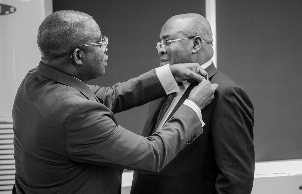 Monsieur Maixent Raoul Ominga honoré par la Médaille d’or de la Ligue universelle du bien public