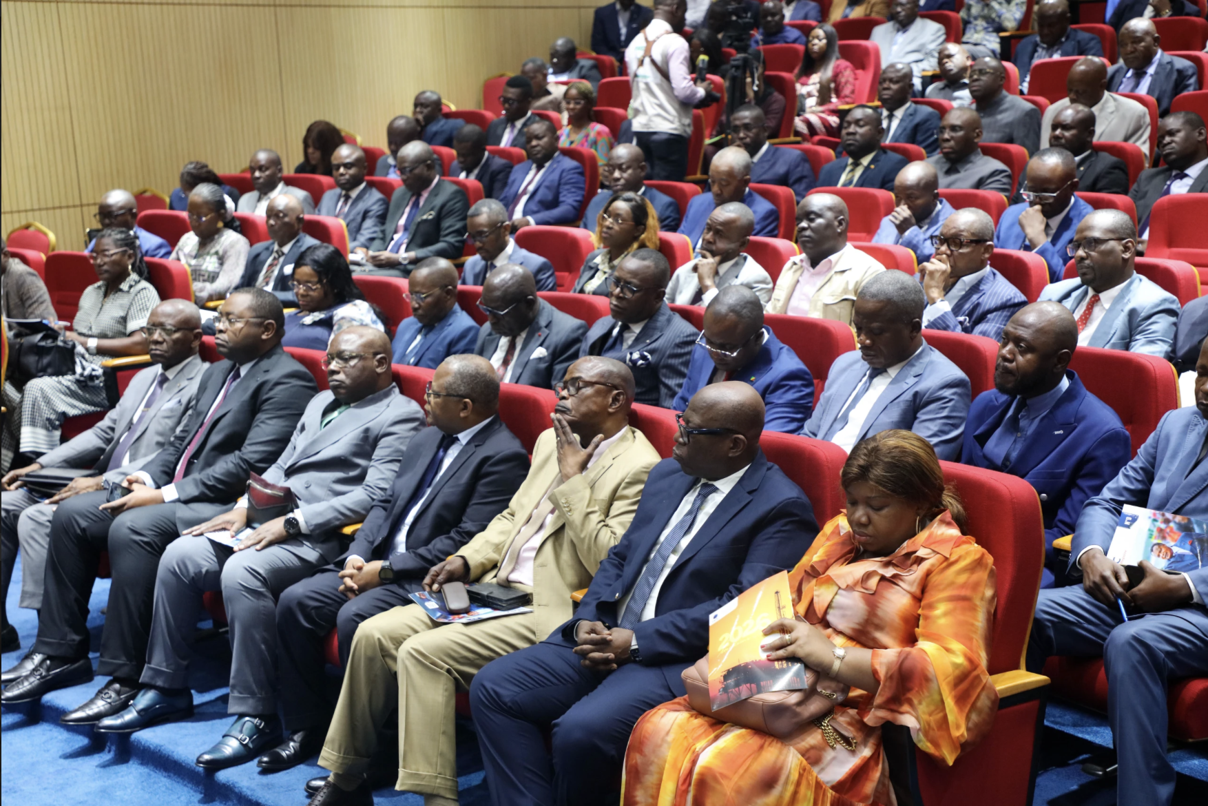 Allocution du Ministre des Hydrocarbures aux agents du ministère à la Tour SNPC